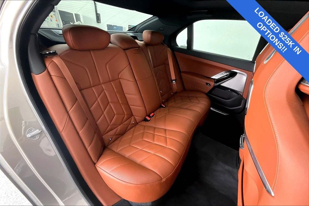 2025 BMW 7 Series 740i