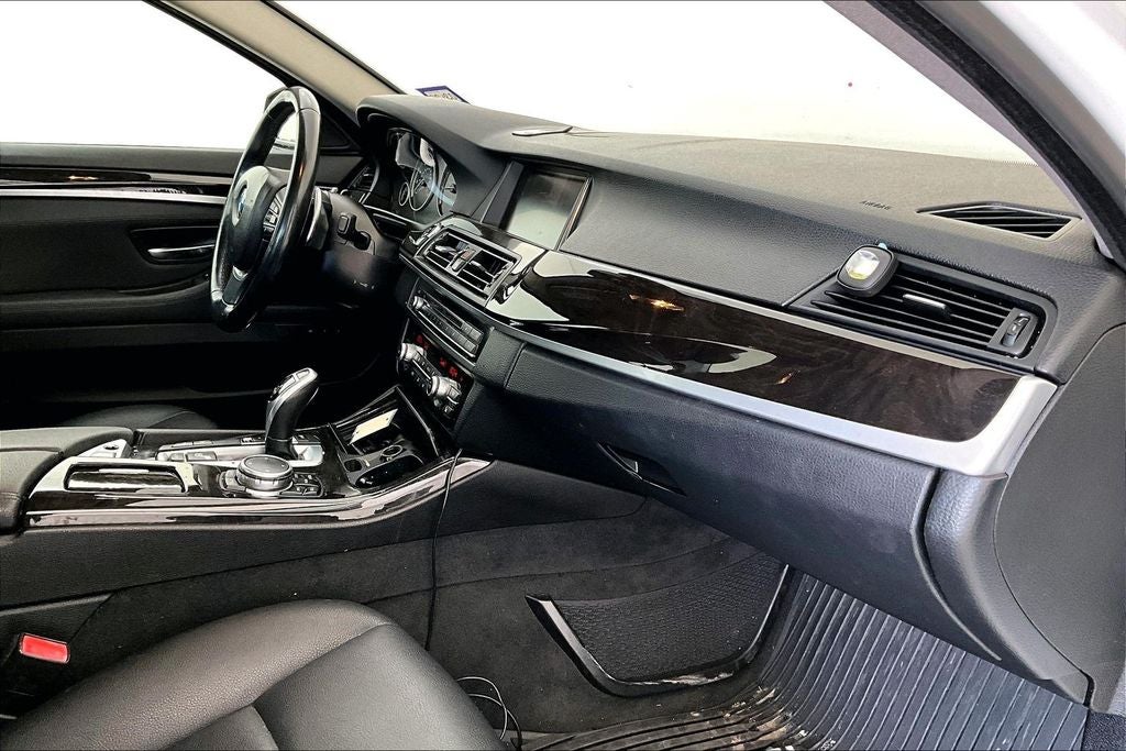 2016 BMW 5 Series 528i xDrive