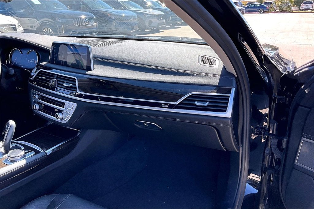 2019 BMW 7 Series 740i