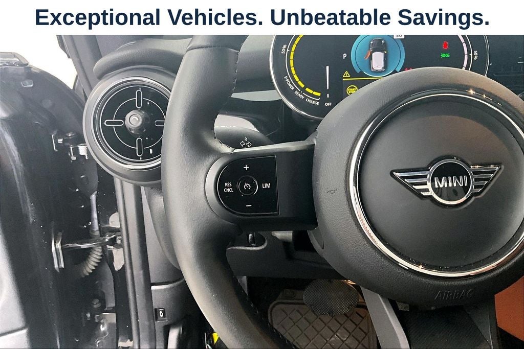 2024 MINI Cooper SE Electric Signature