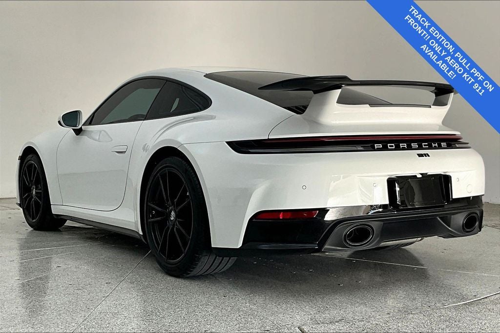 2025 Porsche 911 Carrera