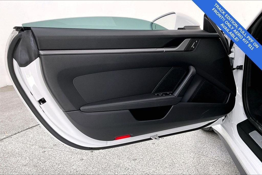 2025 Porsche 911 Carrera