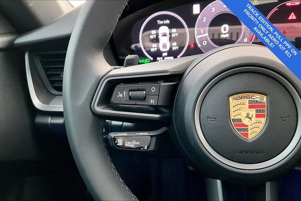 2025 Porsche 911 Carrera