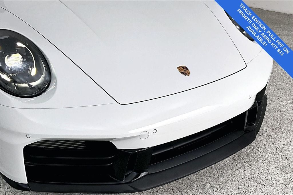 2025 Porsche 911 Carrera