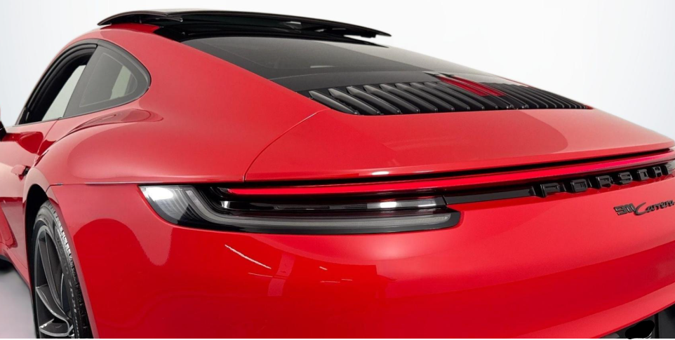 2020 Porsche 911 Carrera
