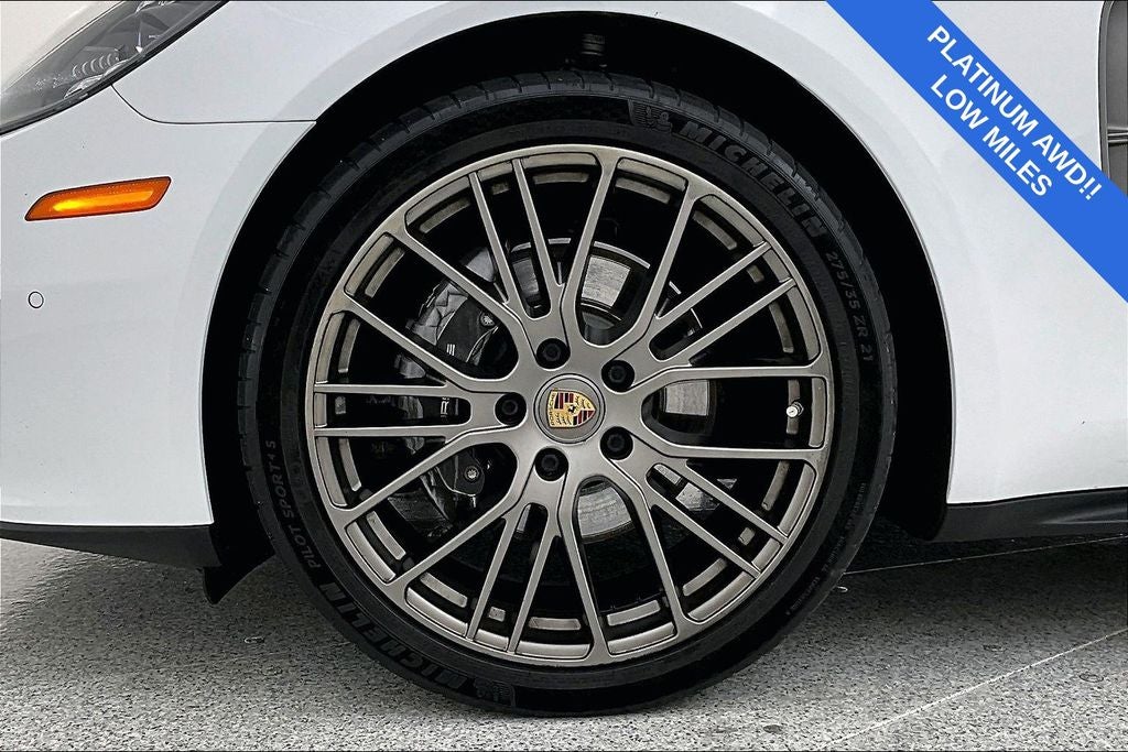 2022 Porsche Panamera 4 Platinum Edition