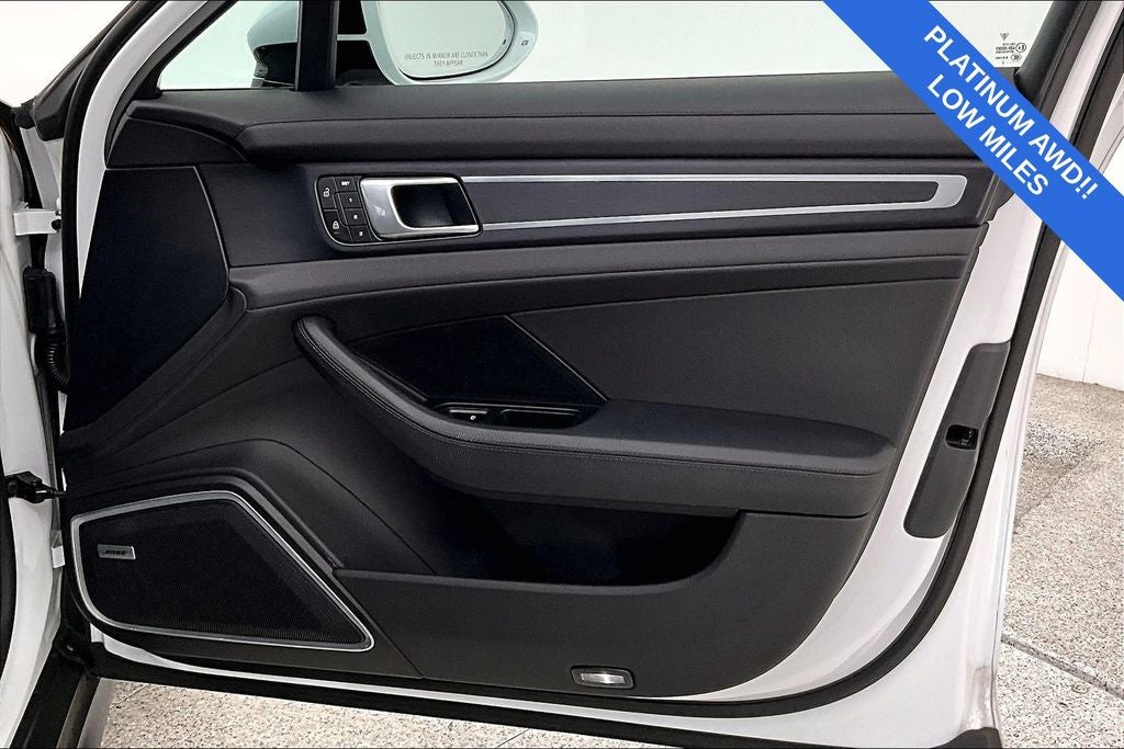 2022 Porsche Panamera 4 Platinum Edition