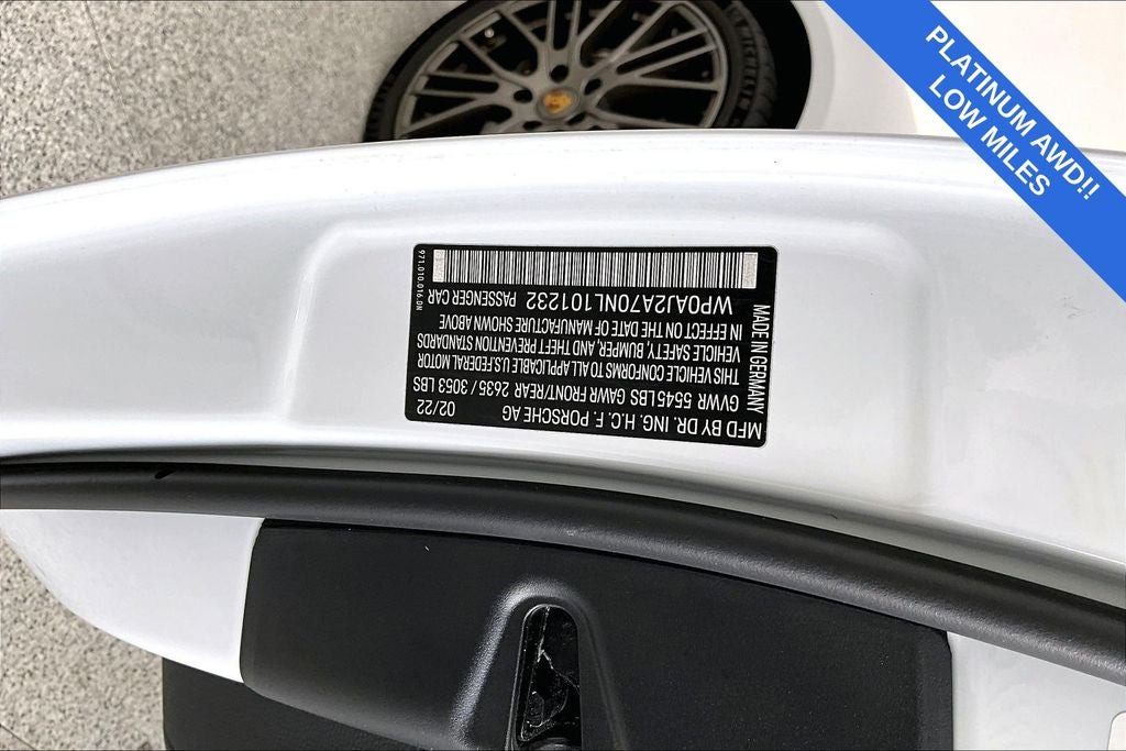 2022 Porsche Panamera 4 Platinum Edition