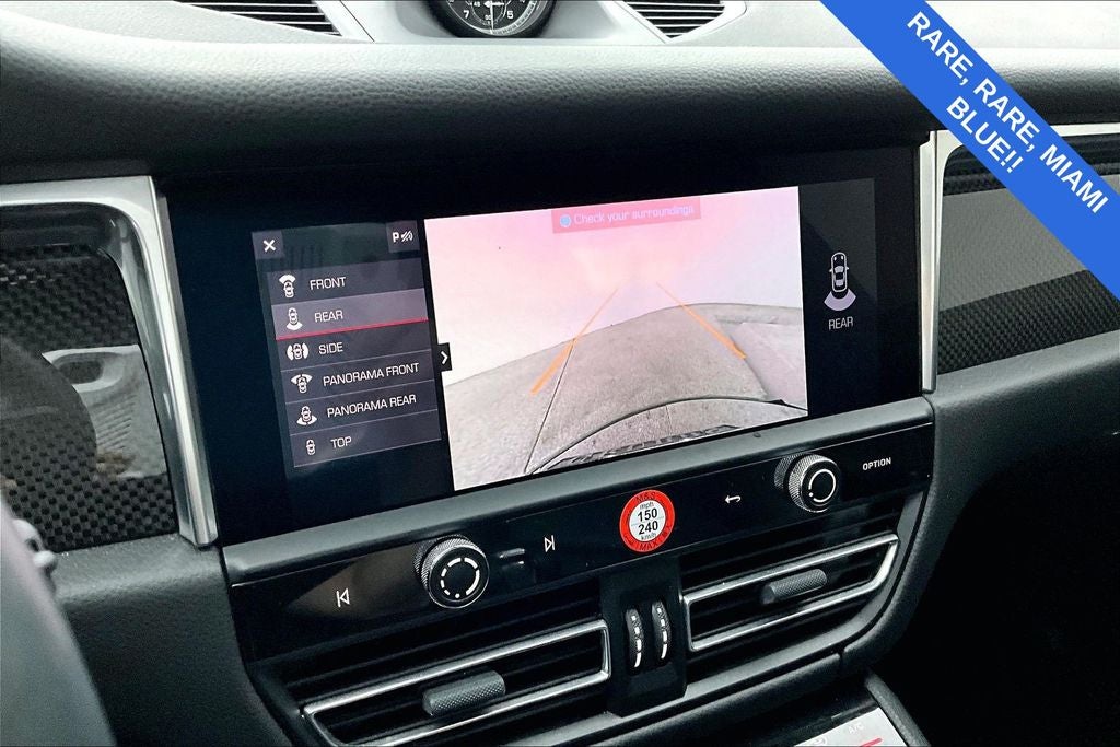 2022 Porsche Macan Base