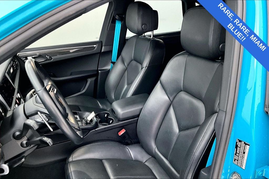 2022 Porsche Macan Base