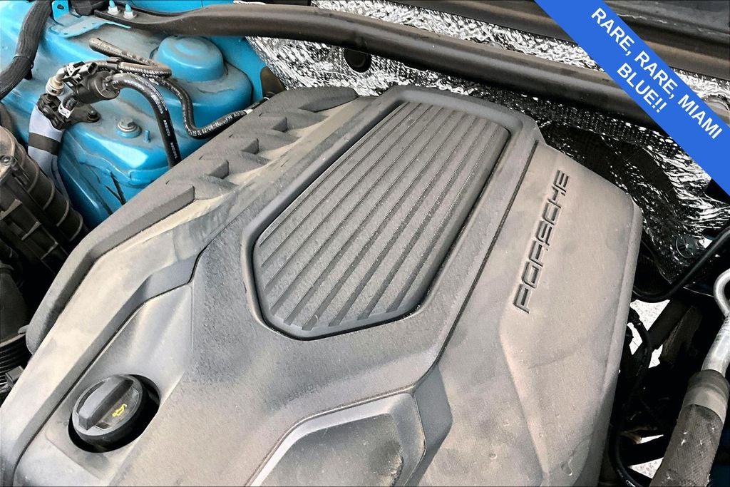 2022 Porsche Macan Base