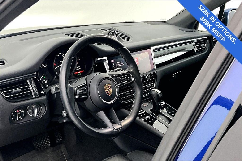 2023 Porsche Macan Base