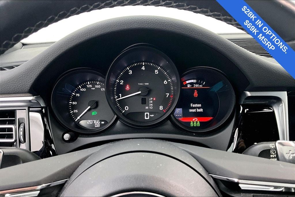 2023 Porsche Macan Base