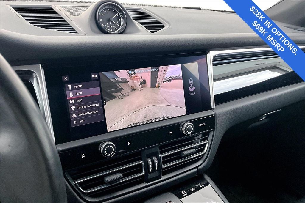 2023 Porsche Macan Base