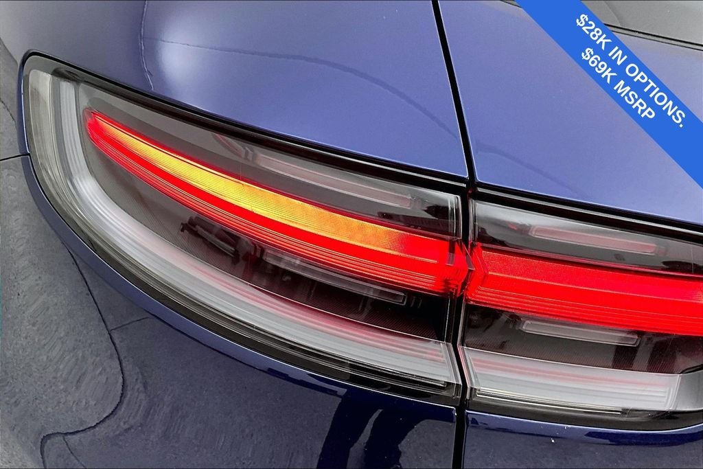 2023 Porsche Macan Base