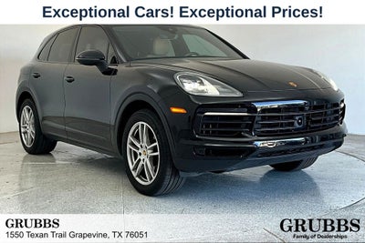 2022 Porsche Cayenne Base