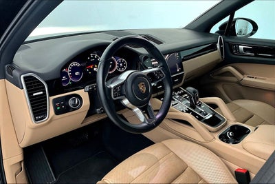 2022 Porsche Cayenne Base