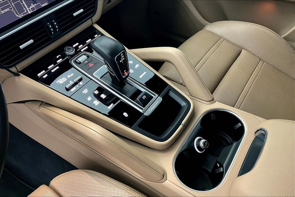 2022 Porsche Cayenne Base