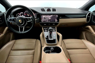 2022 Porsche Cayenne Base