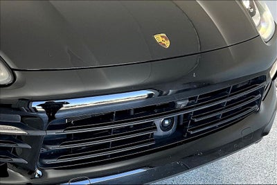 2022 Porsche Cayenne Base