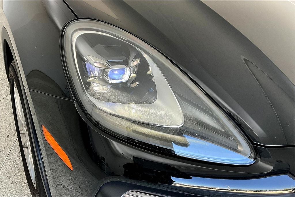 2022 Porsche Cayenne Base