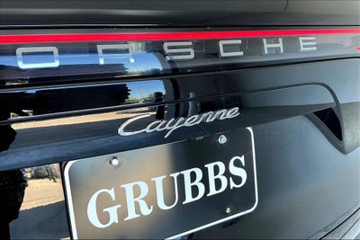 2022 Porsche Cayenne Base