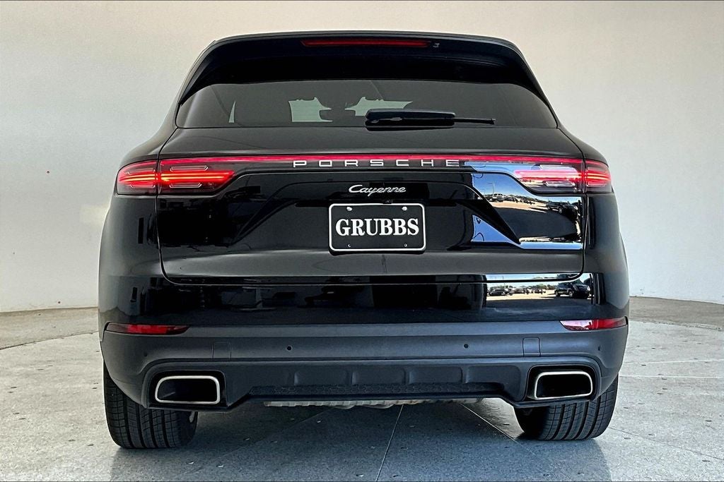 2022 Porsche Cayenne Base
