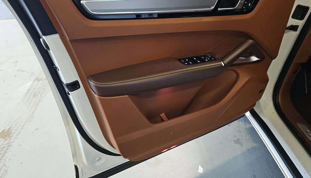 2022 Porsche Cayenne E-Hybrid Turbo S