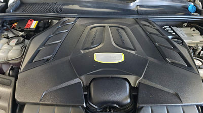 2022 Porsche Cayenne E-Hybrid Turbo S