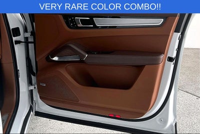 2022 Porsche Cayenne E-Hybrid Turbo S TURBO