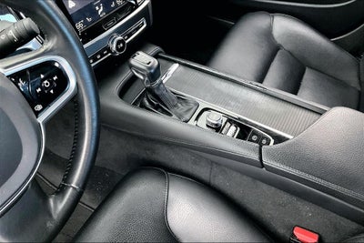 2017 Volvo S90 T5 Momentum