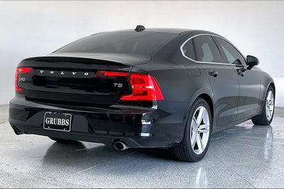 2017 Volvo S90 T5 Momentum