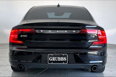 2017 Volvo S90 T5 Momentum