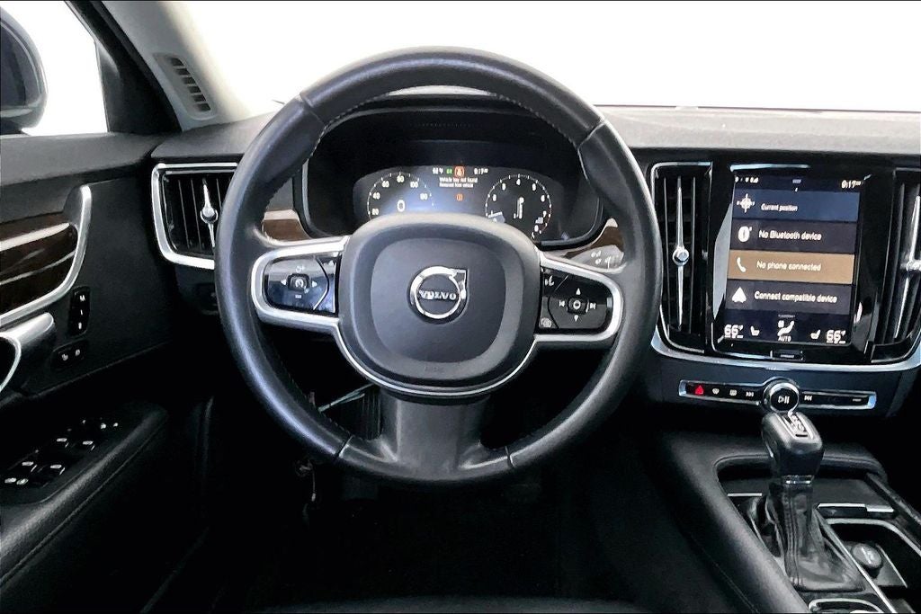 2017 Volvo S90 T5 Momentum