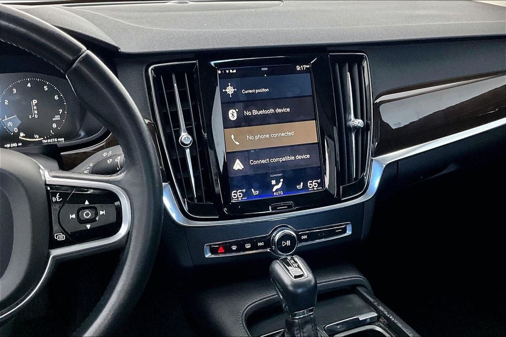 2017 Volvo S90 T5 Momentum