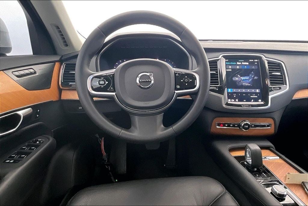 2023 Volvo XC90 B6 Plus 6-Seater