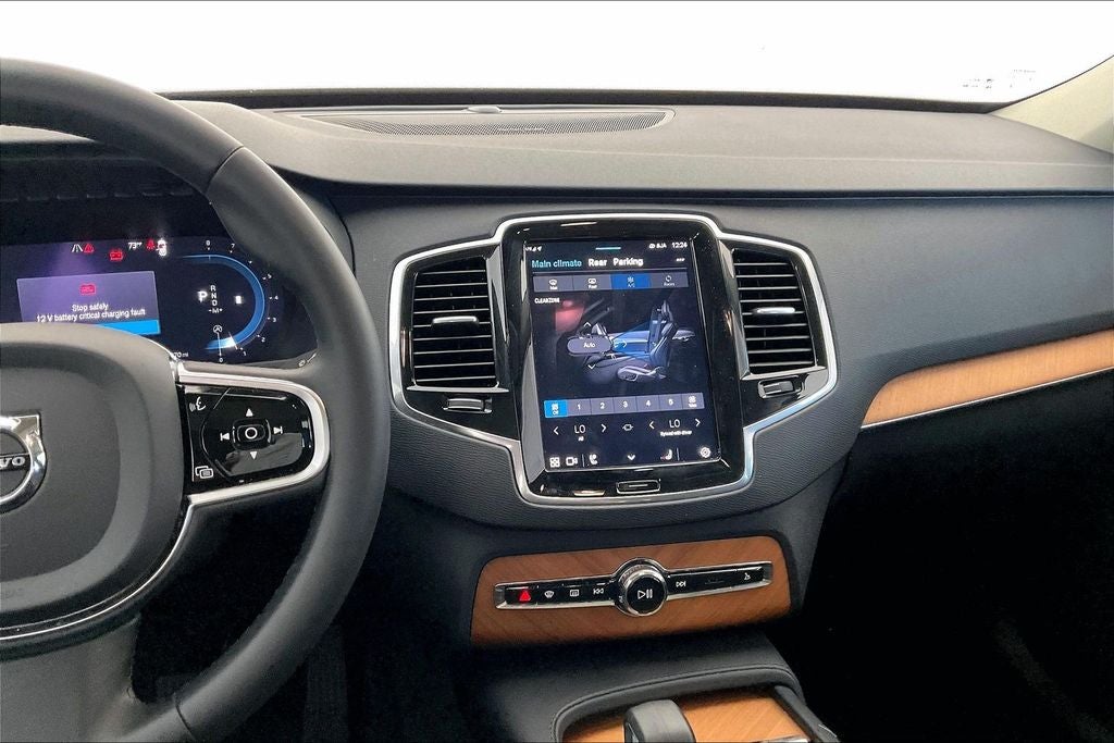 2023 Volvo XC90 B6 Plus 6-Seater