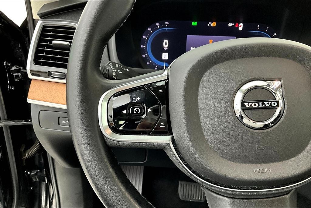 2023 Volvo XC90 B6 Plus 7-Seater