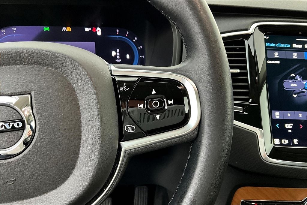 2023 Volvo XC90 B6 Plus 7-Seater