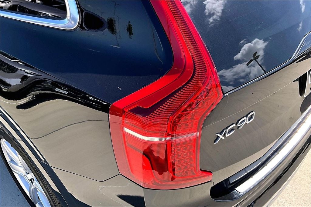 2021 Volvo XC90 T5 Momentum