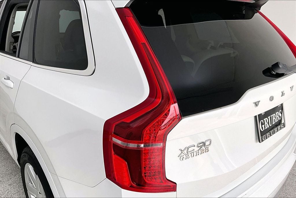 2021 Volvo XC90 T5 Momentum