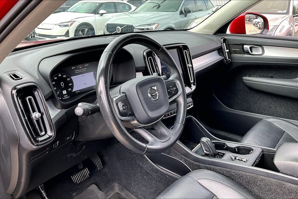 2019 Volvo XC40 Momentum