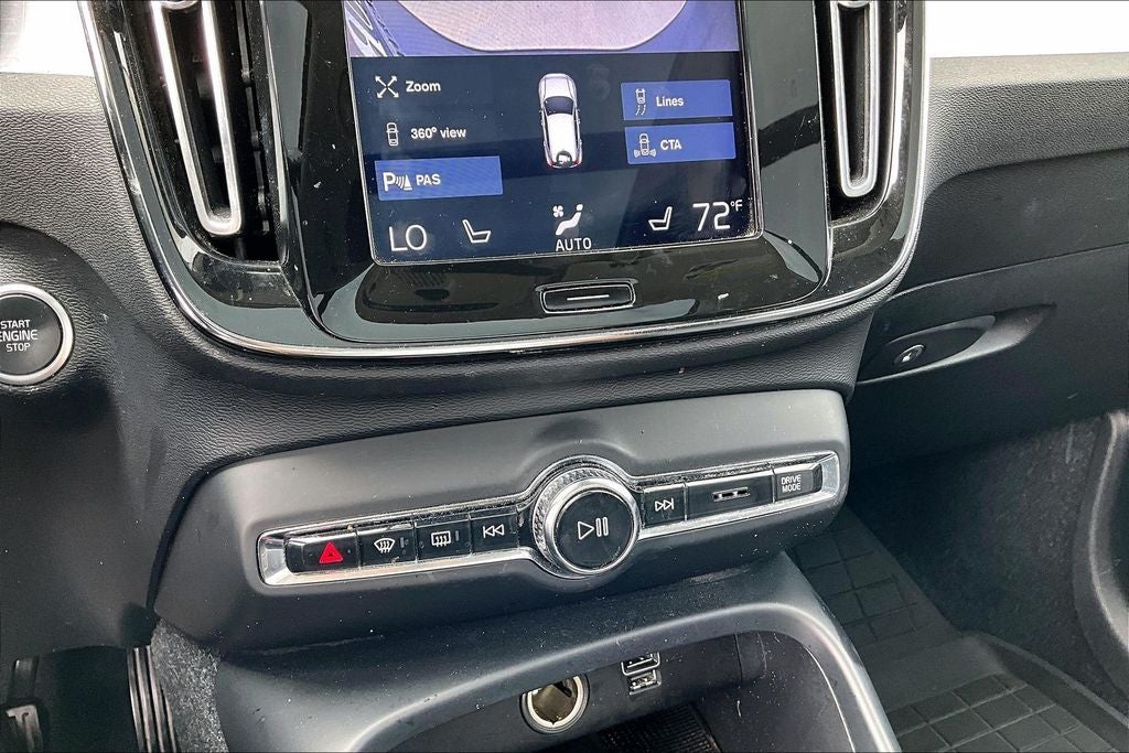 2019 Volvo XC40 Momentum