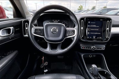 2019 Volvo XC40 Momentum