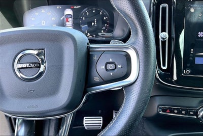 2020 Volvo XC40 R-Design