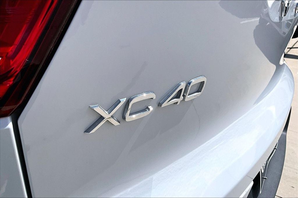 2020 Volvo XC40 R-Design