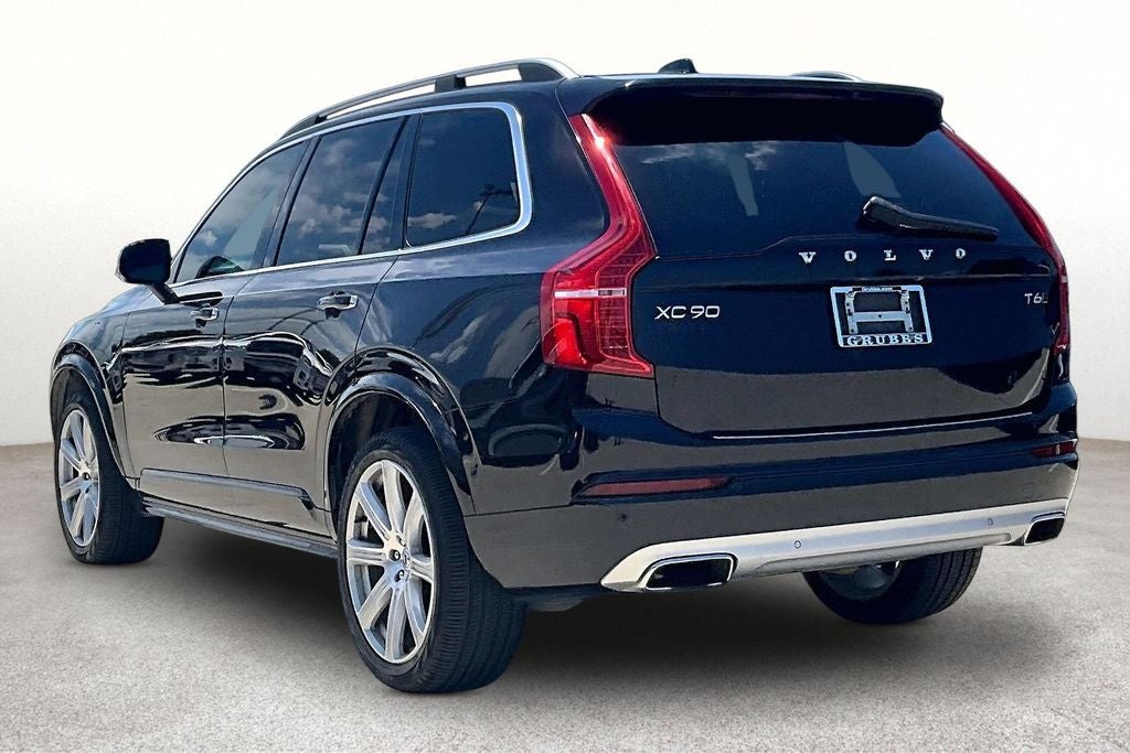 2019 Volvo XC90 T6 Momentum
