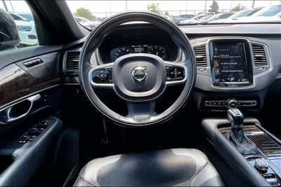 2019 Volvo XC90 T6 Momentum
