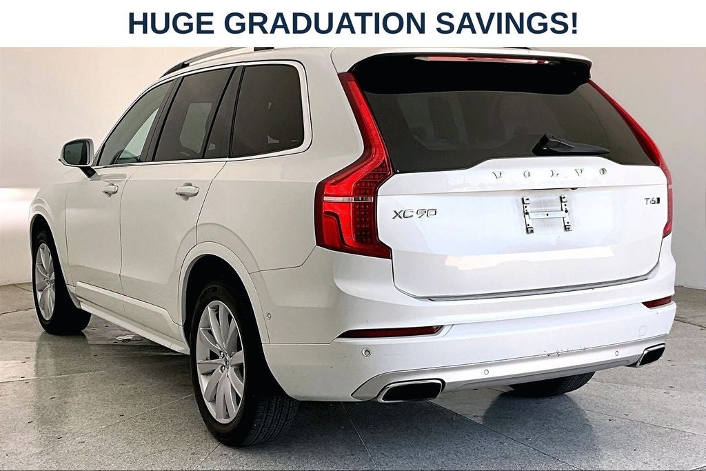 2016 Volvo XC90 T6 Momentum