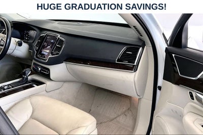 2016 Volvo XC90 T6 Momentum